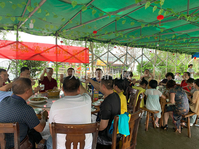 團隊風(fēng)采 (10) 團隊風(fēng)采 (10)