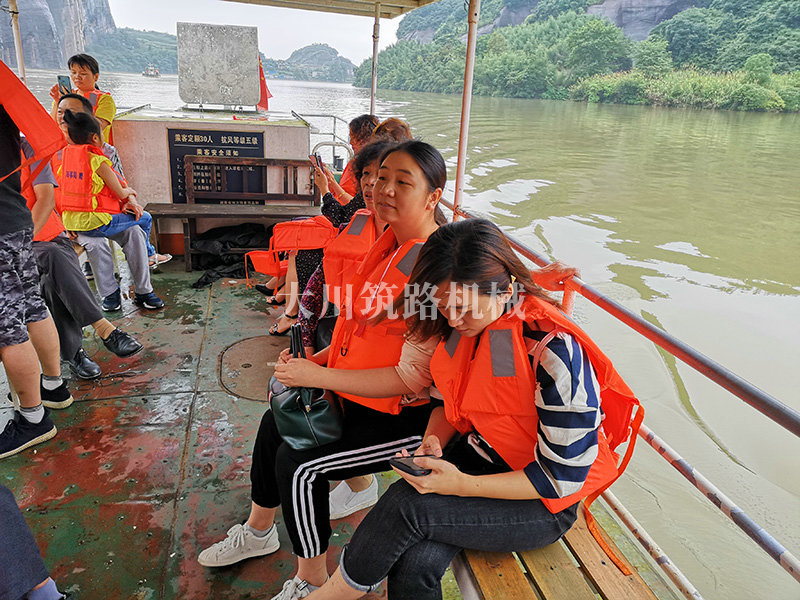 團隊風(fēng)采 (4) 團隊風(fēng)采 (4)