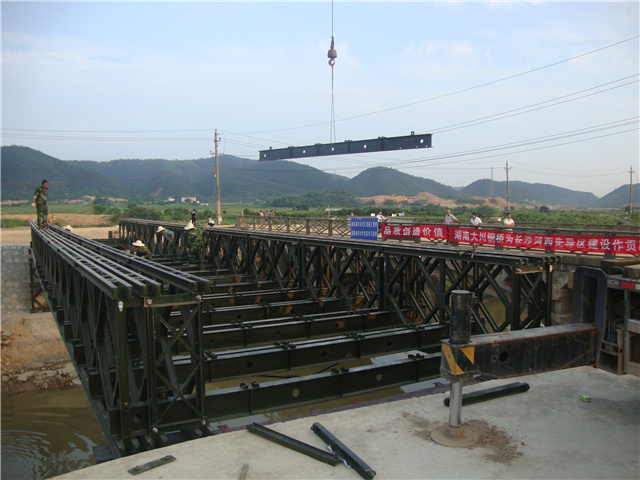 長(cháng)沙市河西先導區鋼橋及現澆支架平臺