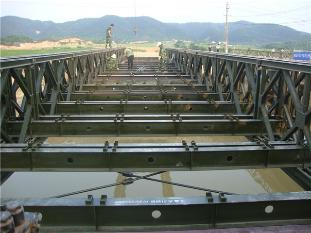 長(cháng)沙市河西先導區鋼橋及現澆支架平臺